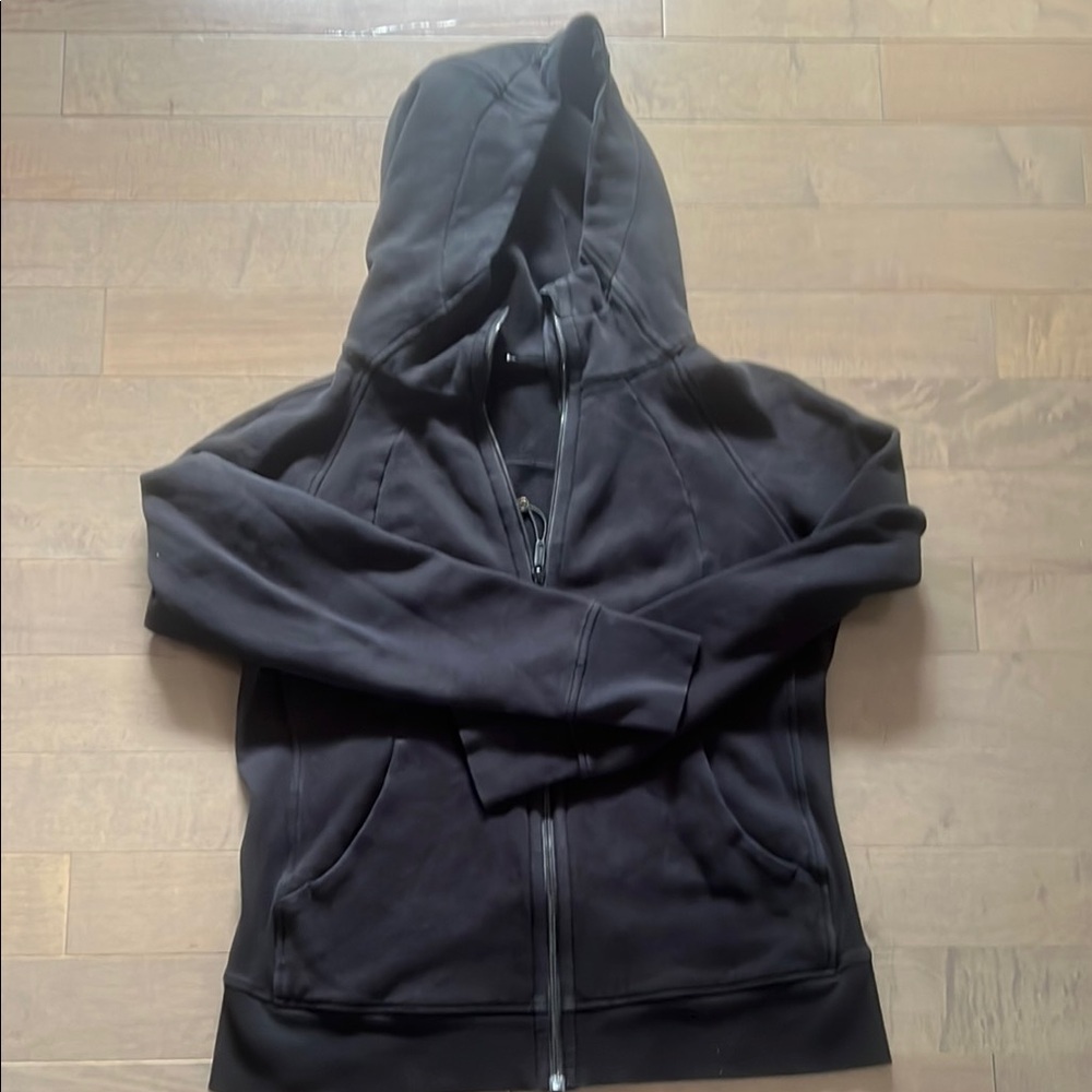 Women’s zip up